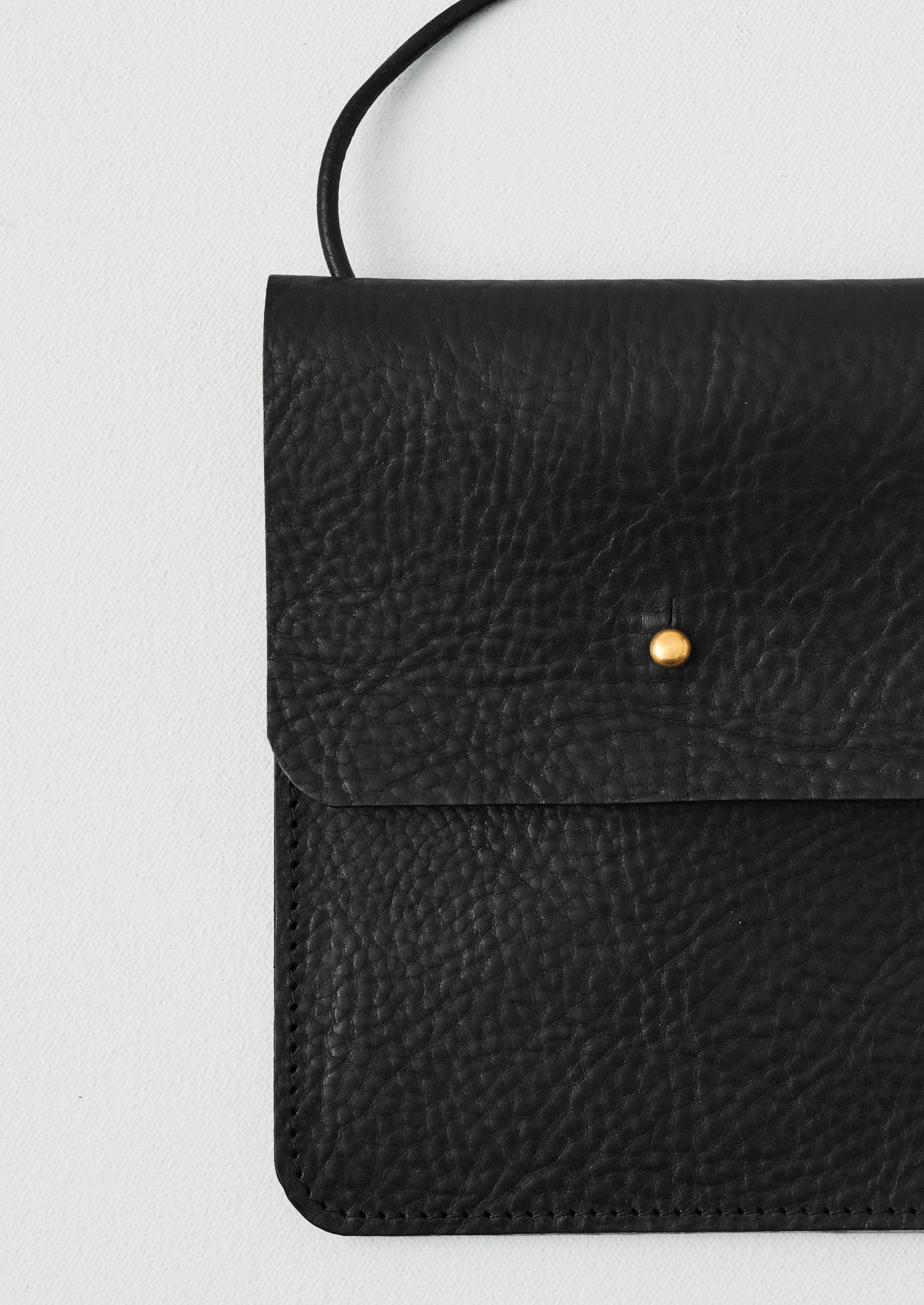 Kate Sheridan Leather Erin Pouch | Black