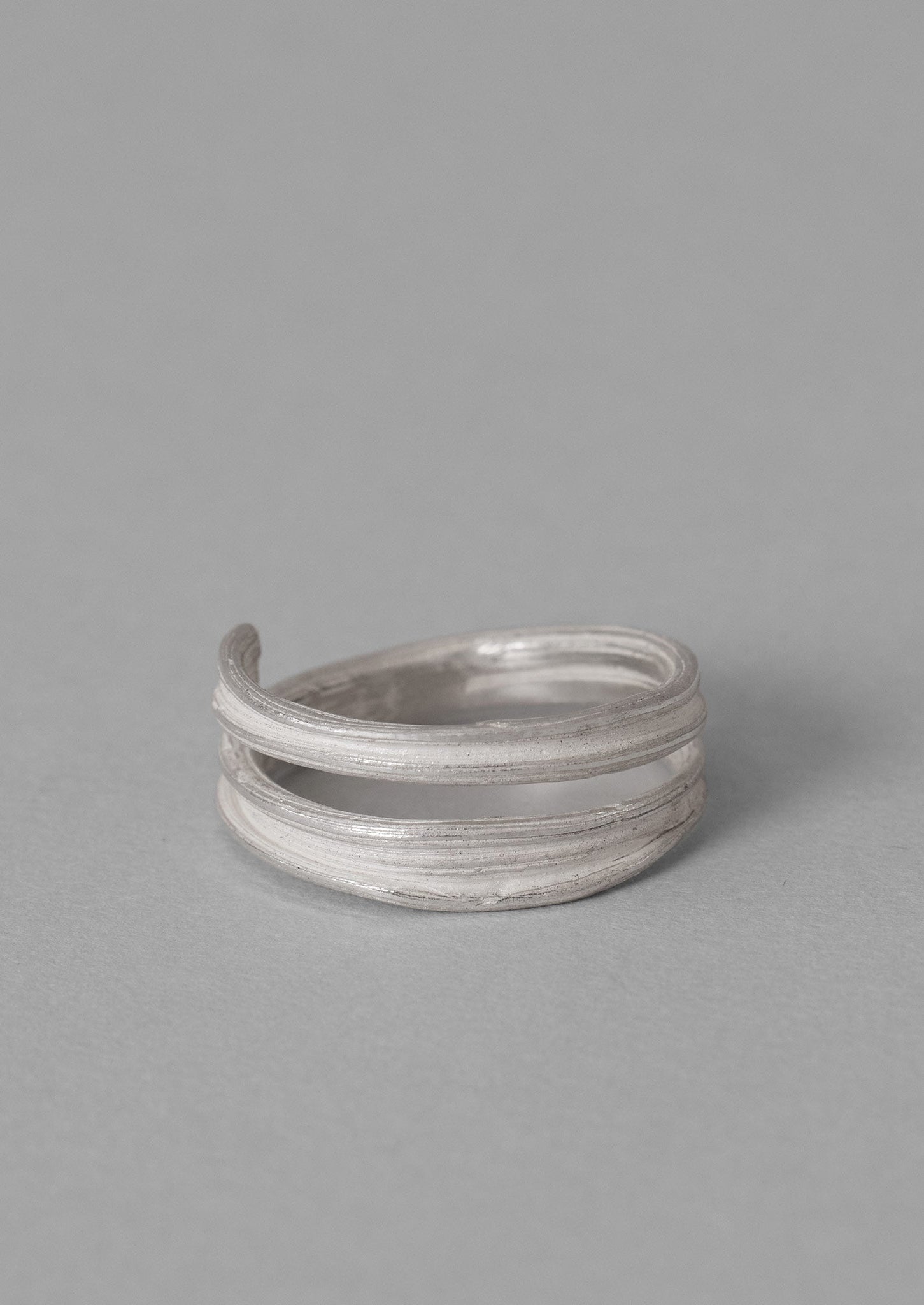 Emily Nixon Mitsuro Ribbon Ring | Silver