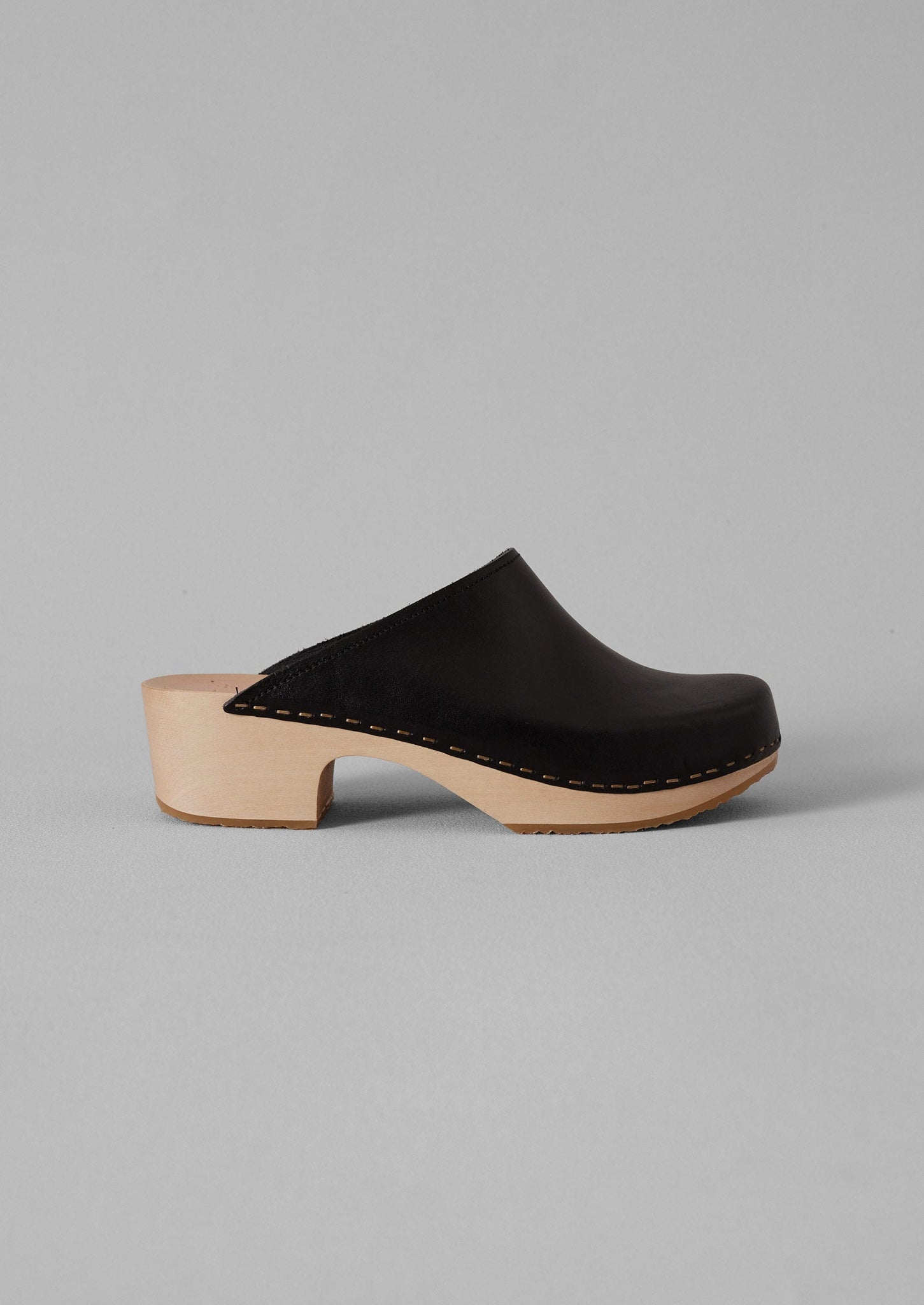 Kit and Clogs Studio Leather Mid Heel Clogs | Black