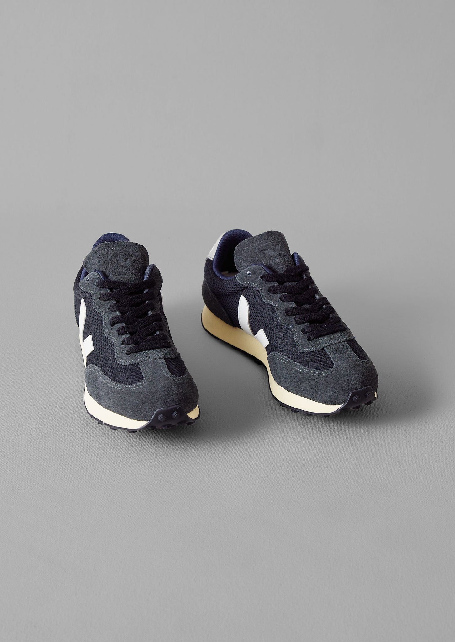 Veja Rio Branco Trainers | Black/White/Oxford Grey