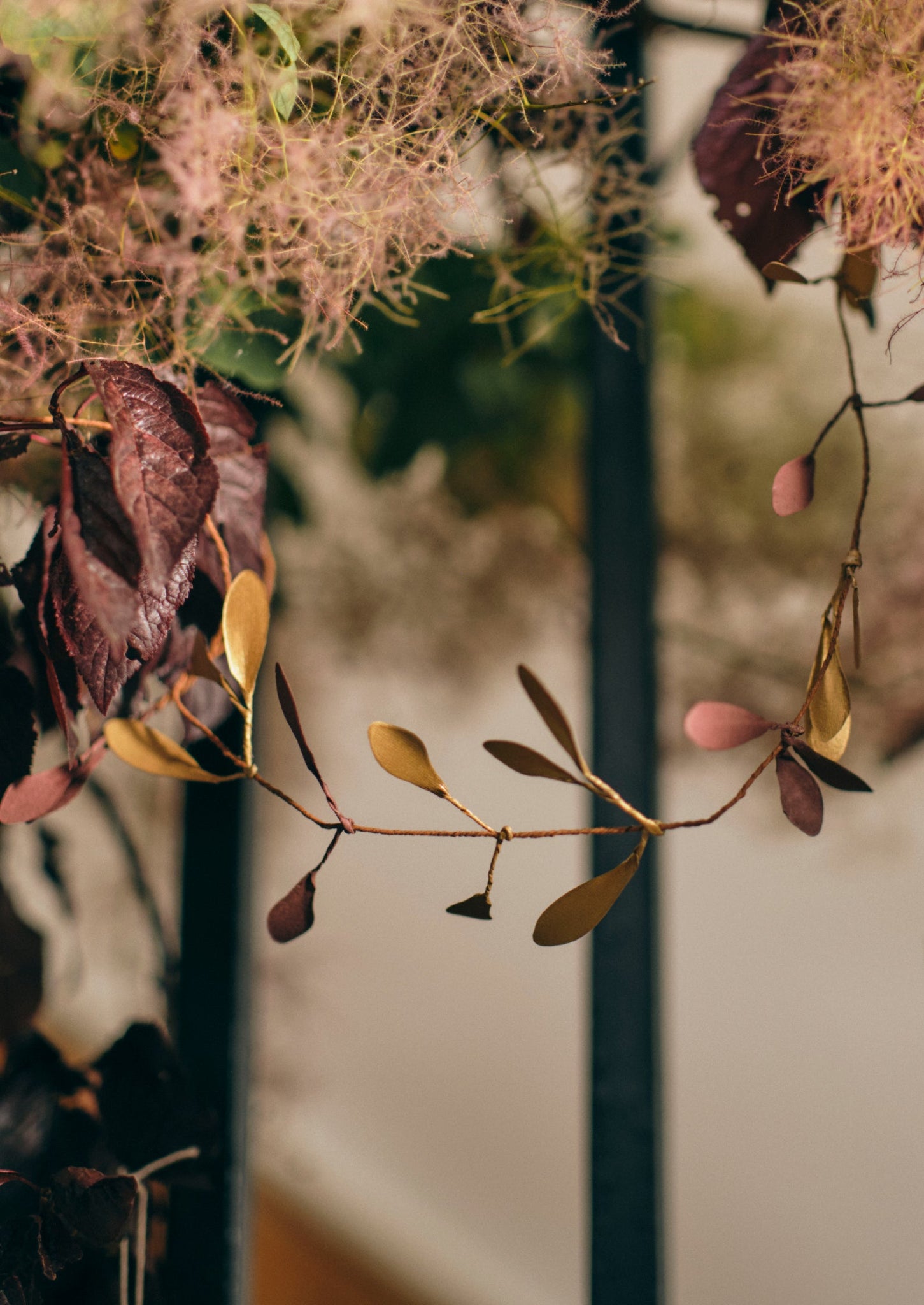 Mistletoe Paper Tinsel | Plum/Gold