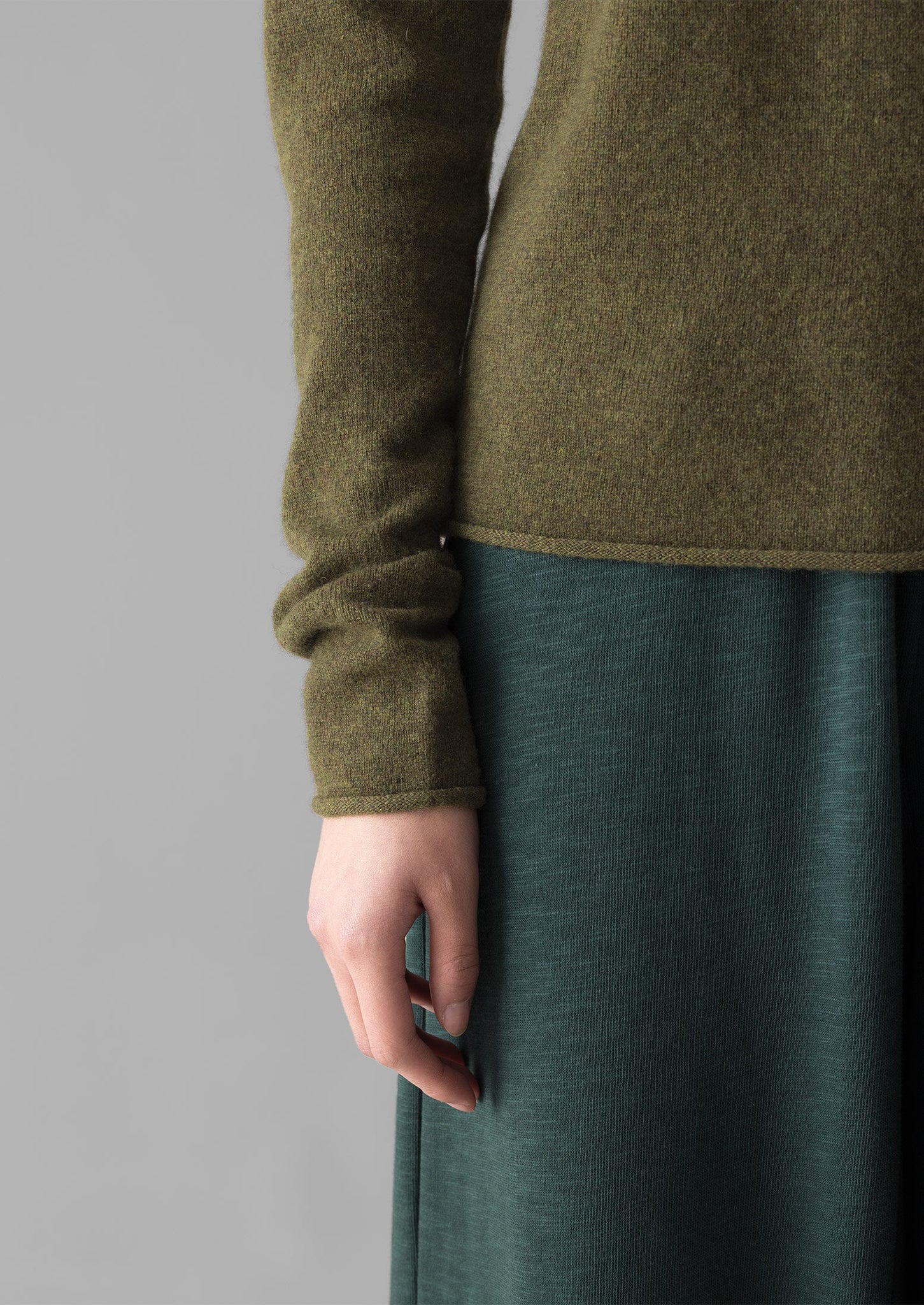 Wool Cashmere Neat Sweater | Olive