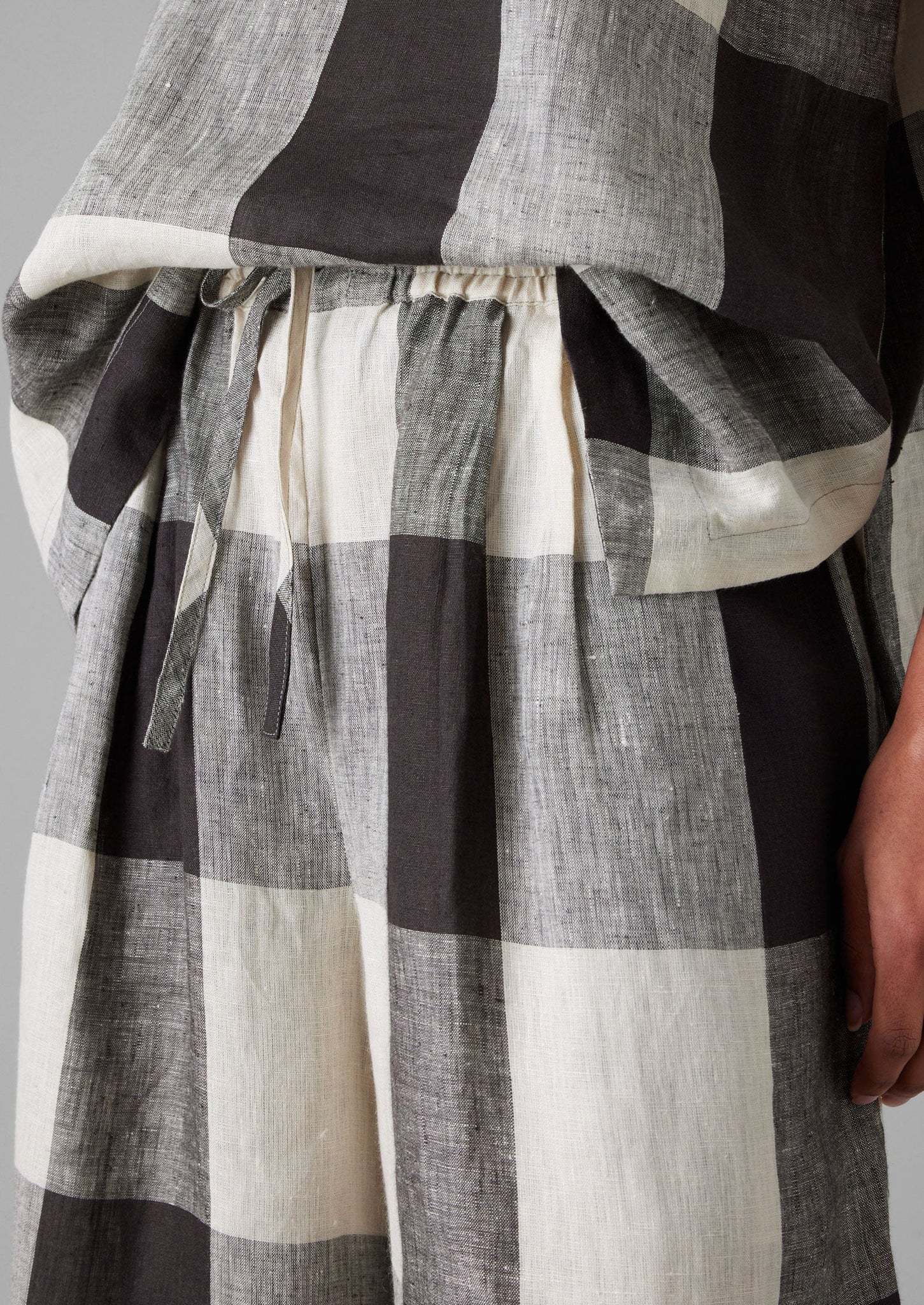 Macro Gingham Lightweight Linen Trousers | Ecru/Charcoal