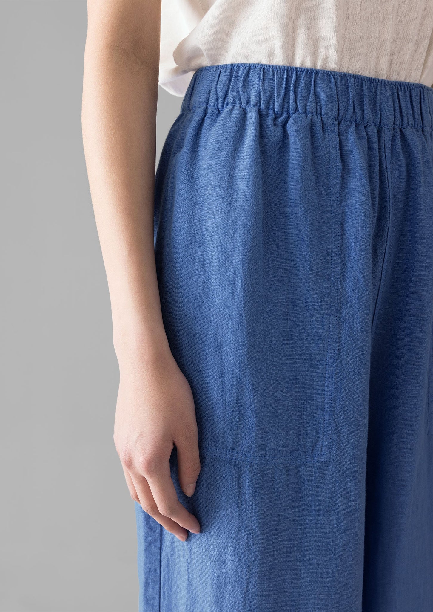 Garment Dyed Linen Barrel Leg Trousers | Blue Violane