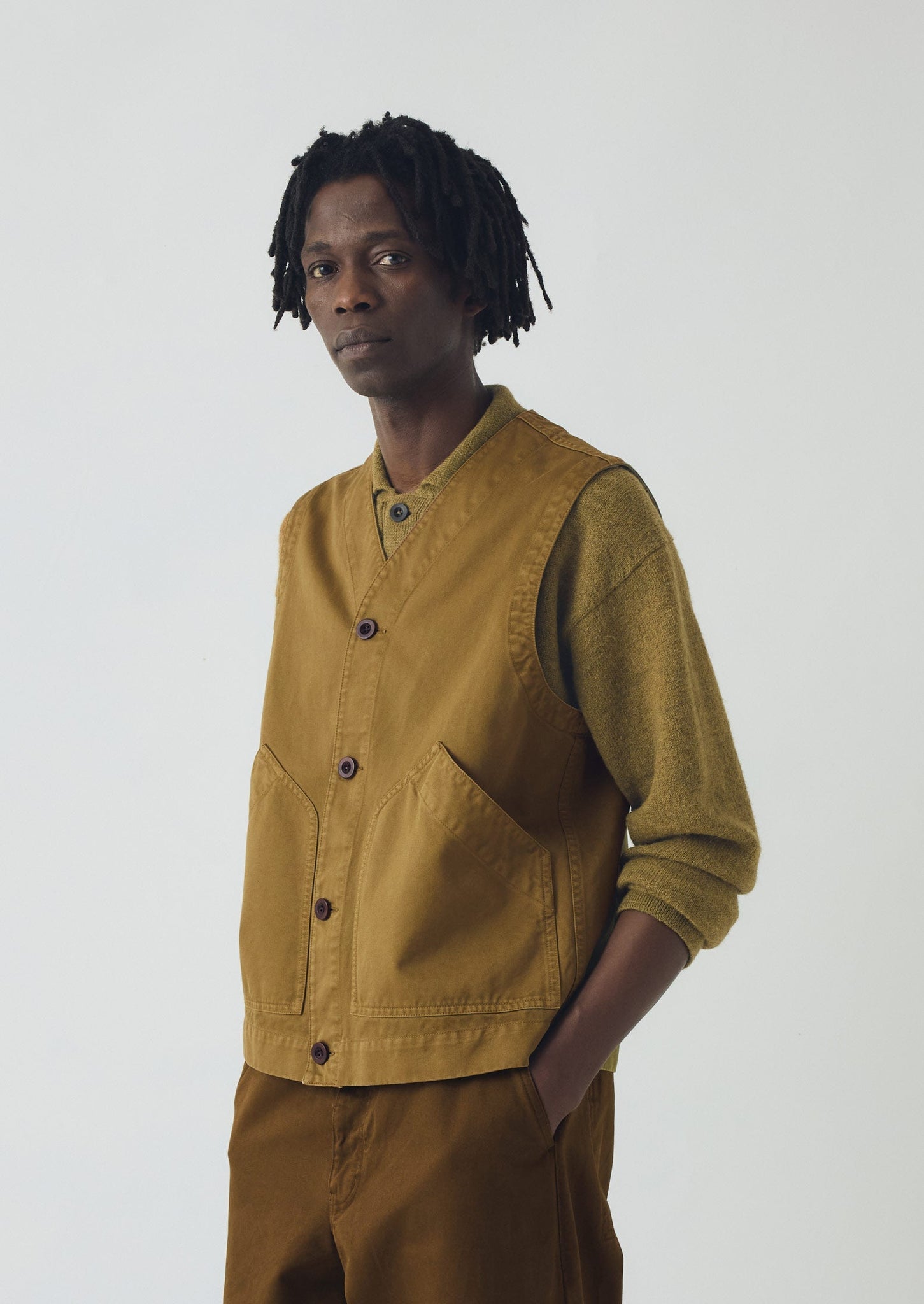 Garment Dyed Cotton Twill Gilet | Cumin