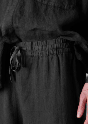 Garment Dyed Linen Drawstring Trousers | Black Pepper