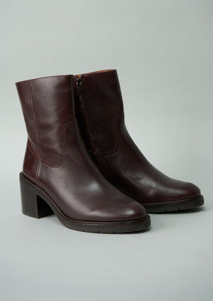 Reworn Chie Mihara Boots Size 37 (193) | Burdeos