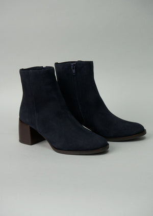 Reworn Chie Mihara Zip Boots Size 36 (209) | Dark Navy