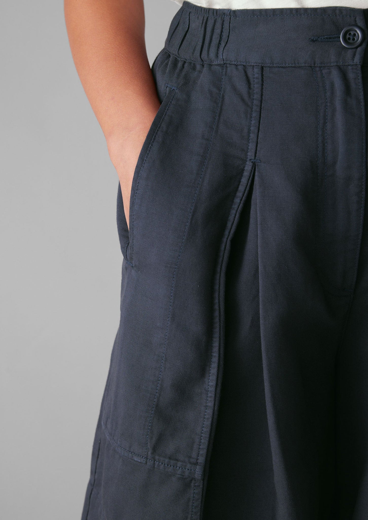 Pleated Cotton Linen Twill Shorts | Slate Navy