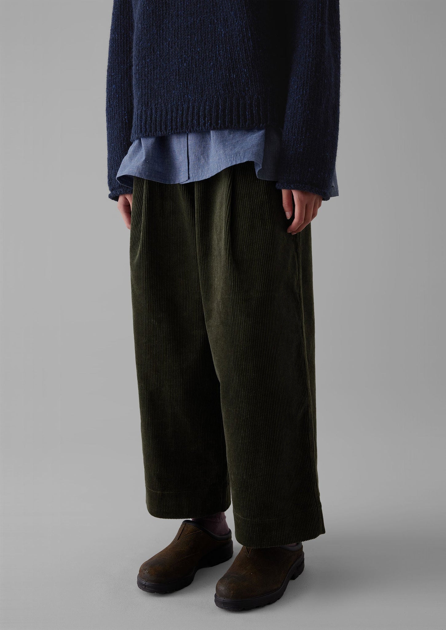 Organic Cord Pleat Front Trousers | Seaweed