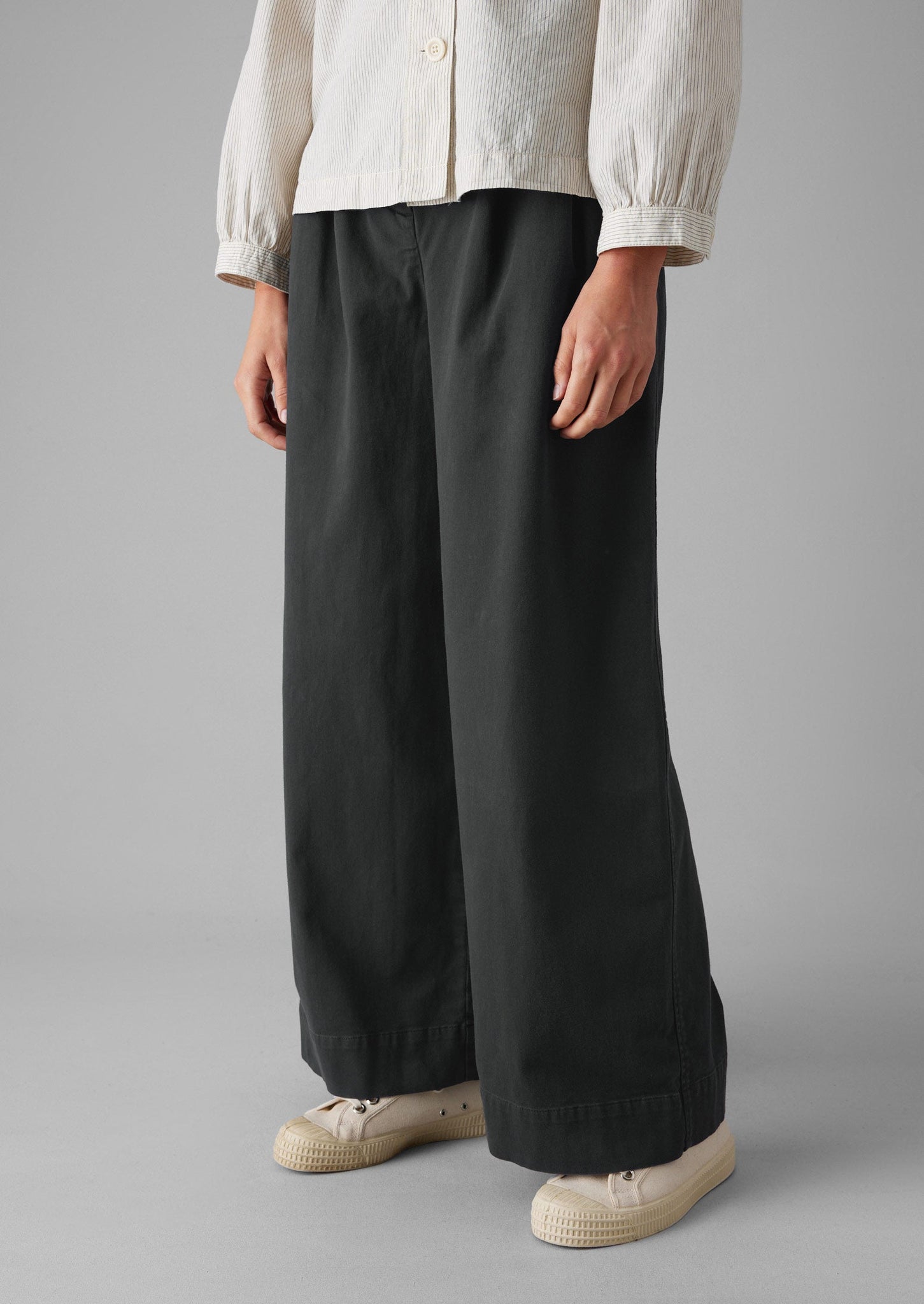 Cotton Paper Bag Trousers | Soft Black