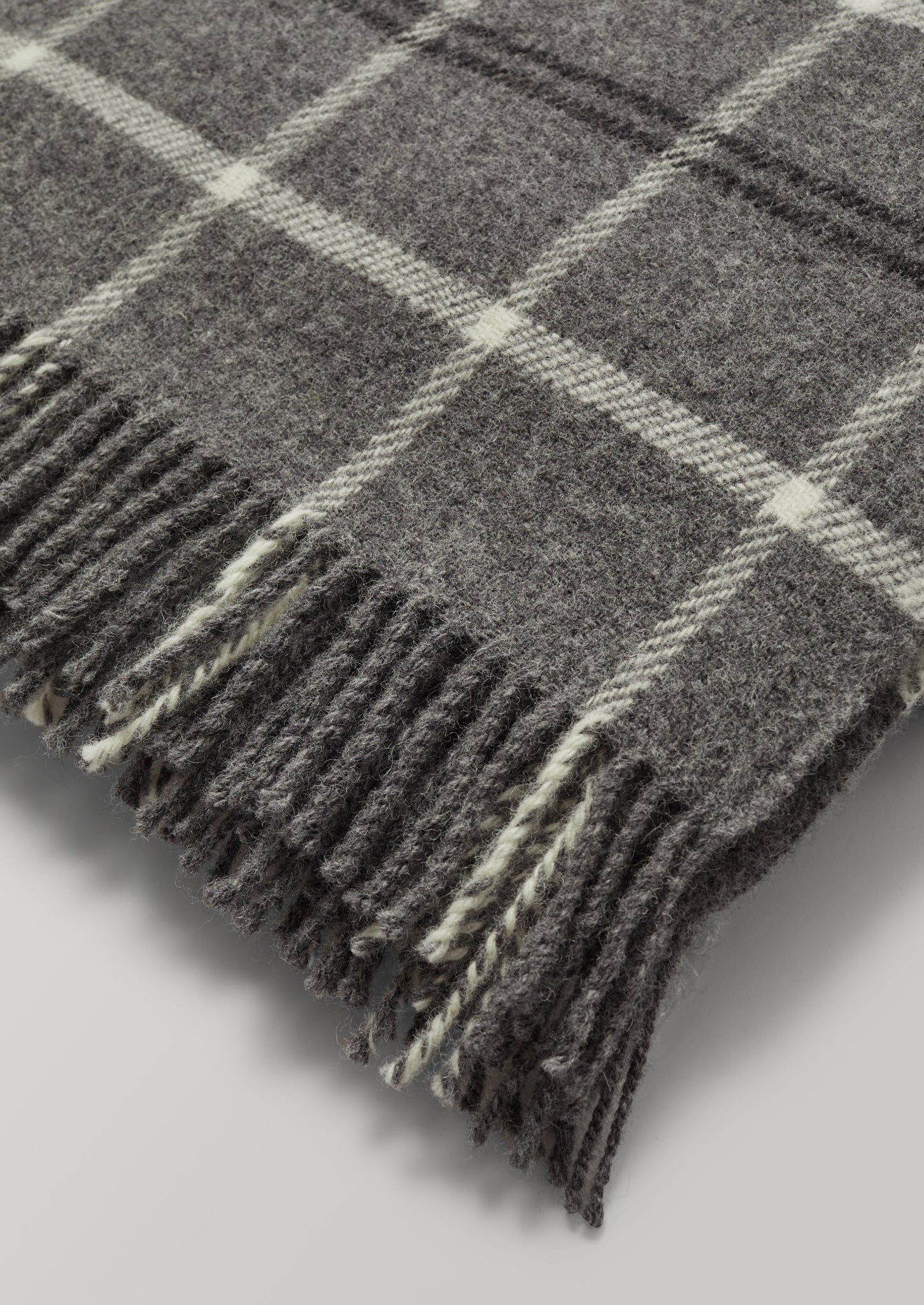 Klippan Elder Check Wool Blanket | Ash/Cinnamon